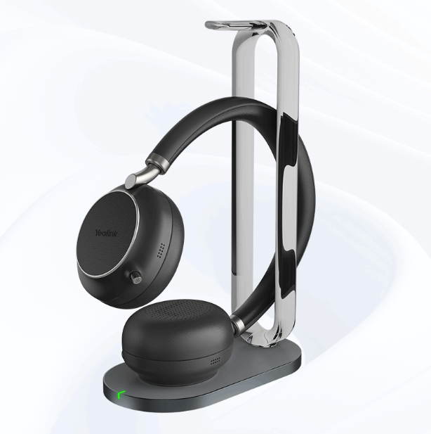 Yealink BT51-A USB-A Bluetooth 5.0 Dongle for BH72 BH76 Headsets with 100ft Range and Plug-and-Play Connectivity