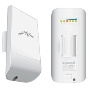 Ubiquiti airMAX NanoStation Loco M2 (LOCOM2) — 2.4 GHz Outdoor CPE, 8–8.5 dBi, 24V Passive PoE, 10/100 Ethernet